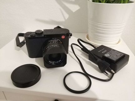 Leica Q лейка