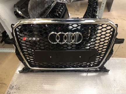 Решетка радиатора Ауди ку5, Audi RS Q5