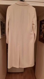 Шерстяное пальто цвета слоновой кости