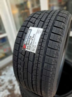 Разноширокие шины Yokohama 255/35/19 225/40/19 на