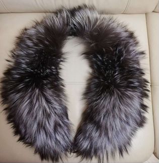 Воротник из серебристый чернобурки и опушка из пес