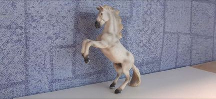 Лошадка коллекционная