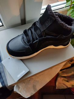 Кроссовки утеплённые Asics