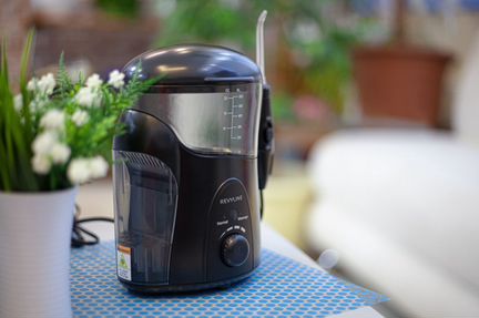 Ирригатор Revyline RL500 ЧёрныйБелый