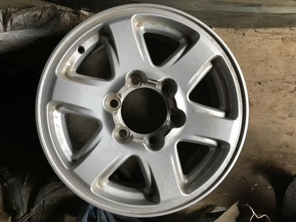 Тойота новый и бу диск 16 радиуса оригинал