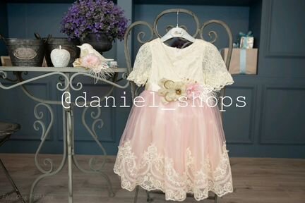 Платье новое праздничное с заколкой