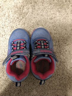 Кроссовки Котофей 22 размер