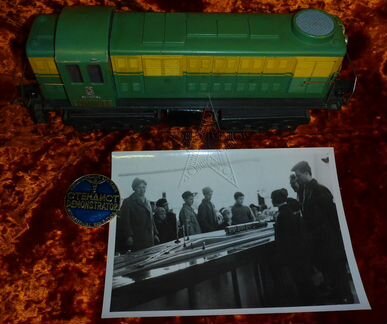 Модель стендовая тепловоза тэм1-1565 мпс 1969 год