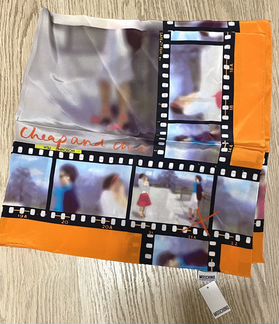 Moschino платок