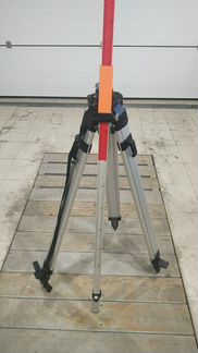 Штатив и измерительное колесо