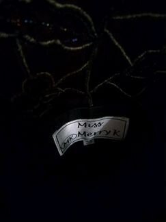 Вечернее чёрное платье