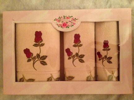 Набор Полотенец 3 штуки.нв букет роз