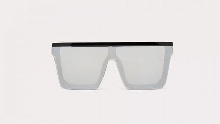 Зеркальные очки Zara