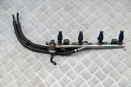 Рампа с форсунками VW Passat (B5+) 2000-2005