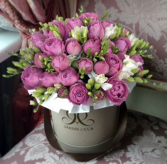Букет в шляпной коробке (флорист)