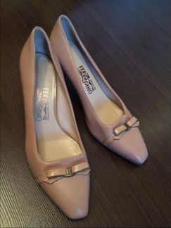 Туфли пудрового цвета Salvatore Ferragamo
