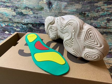 Адидас Yeezy Boost 500