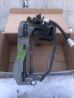 Кронштейн ручки двери е53