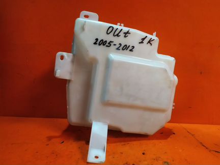 Бачок стеклоомывателя Mitsubishi Outlander 3