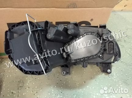 Фара Фольксваген Кадди и Тоуран с 2004-2010 год