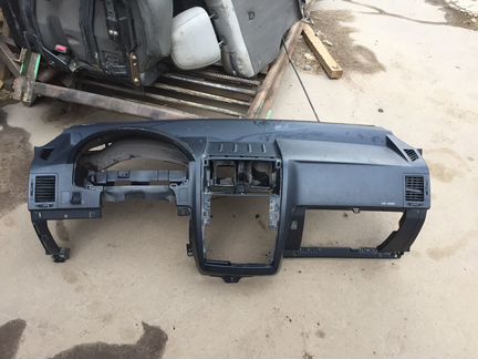 Панель приборная (Торпедо) Hyundai Getz. от 2003-2