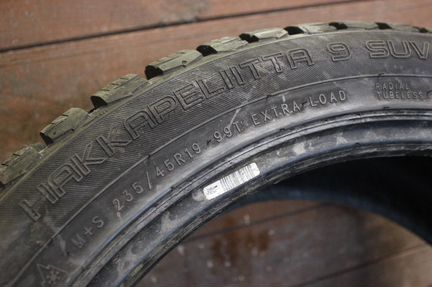 Шина бу 235-45-19 Nokian Hakkapeliitta 9