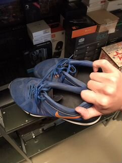 Кроссовки Nike