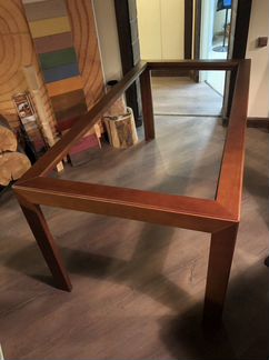 Обеденный стол