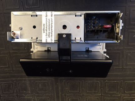 Продам штатную магнитолу Шкода Рапид