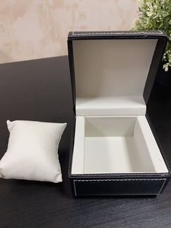 Подарочная коробка