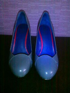 Туфли на танкетке