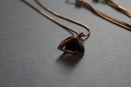 Подвеска с чёрным гранатом и серьги