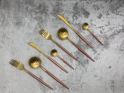 Набор столовых приборов