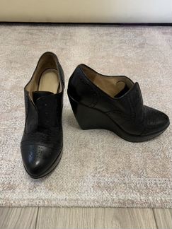Ботинки на танкетке