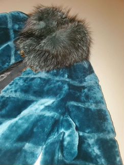 Шуба из мутона с песцовым воротником