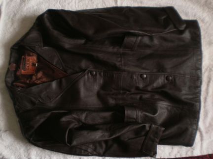 Куртка кожаная новая женская