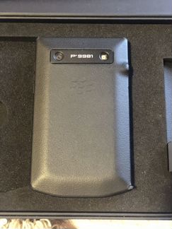 Blackberry Porsche design smartphone P’9981