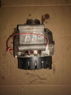 Генератор на Audi A4 B6 2004г