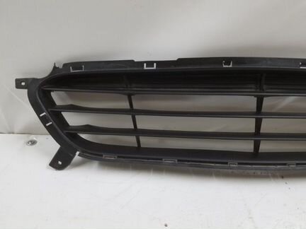 Решетка бампера Hyundai Solaris 1