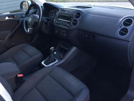 Volkswagen Tiguan 2.0 AT, 2015, 145 316 км