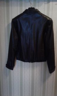 Кожанная весенняя куртка короткая