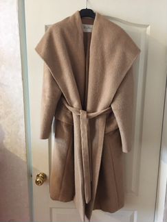 Пальто цвета camel MaxMara, альпака шерсть