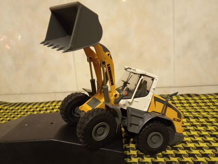 Масштабная модель Liebherr L538