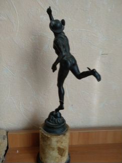 Статуэтка Меркурия (бронза, мрамор)