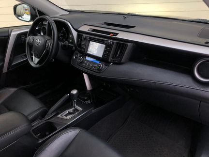 Toyota RAV4 2.2 AT, 2015, 72 596 км