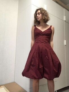 Бордовое платье в стиле нулевых