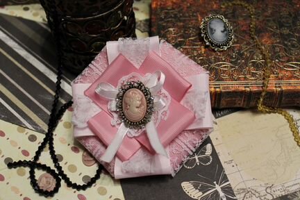 Броши и галстучки с Камеями и не только