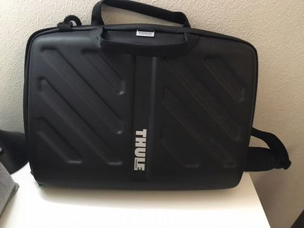 Thule сумка кейс жесткий для ноутбука