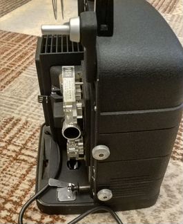 Кинопроектор Bell & Howell 8 мм Mdl 256,винтаж США