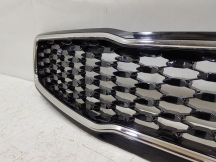 Решетка радиатора Kia Cerato 3